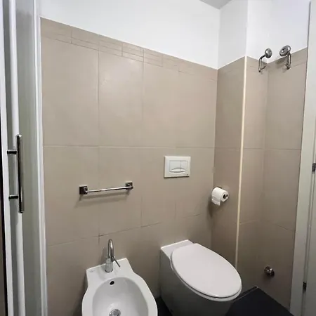 Bocconi Apartment Milan Exterior photo