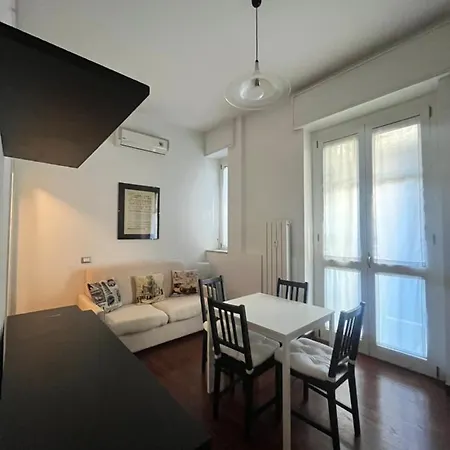 Bocconi Apartment Milan Exterior photo